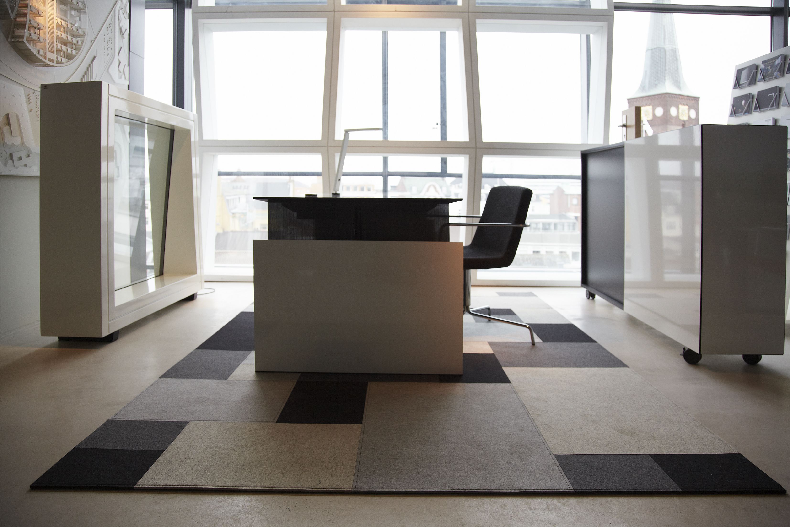 Filttæppe design afloor grå kontor